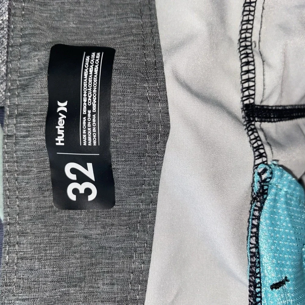 Hurley Phantom Board Shorts Size 32 White Black Plaid Pockets‎ Swim Trunks Beach